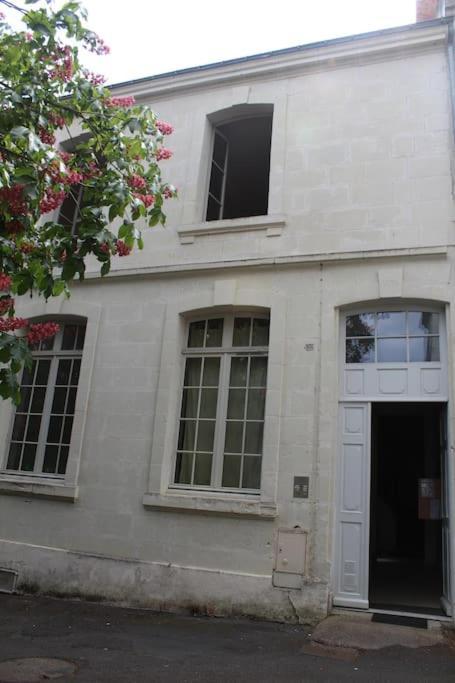 Appartement Calme Proche De La Loire Сомюр Екстериор снимка